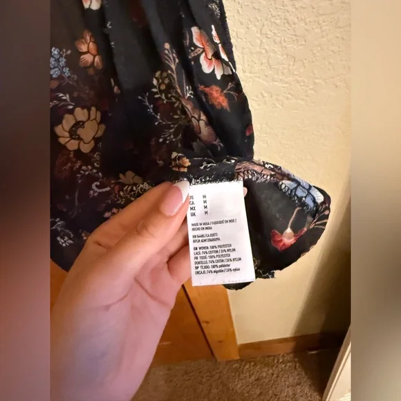 AE Floral Black Sheer Lace Cardigan - Picture 5 of 8